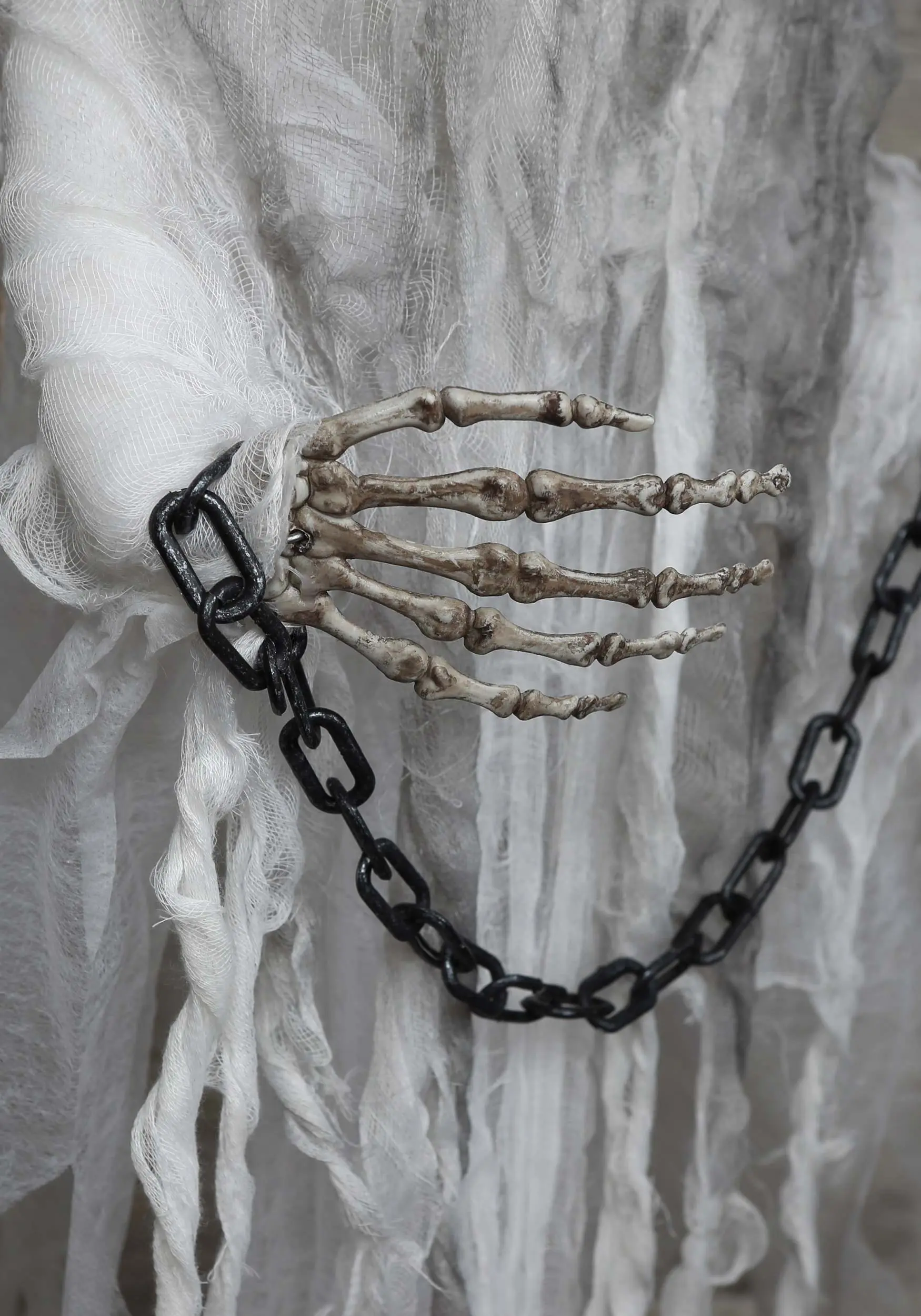 3ft Hanging Faceless Ghost Animatronic Decoration 3 3ft Hanging Faceless Ghost Animatronic Decoration - Image 3