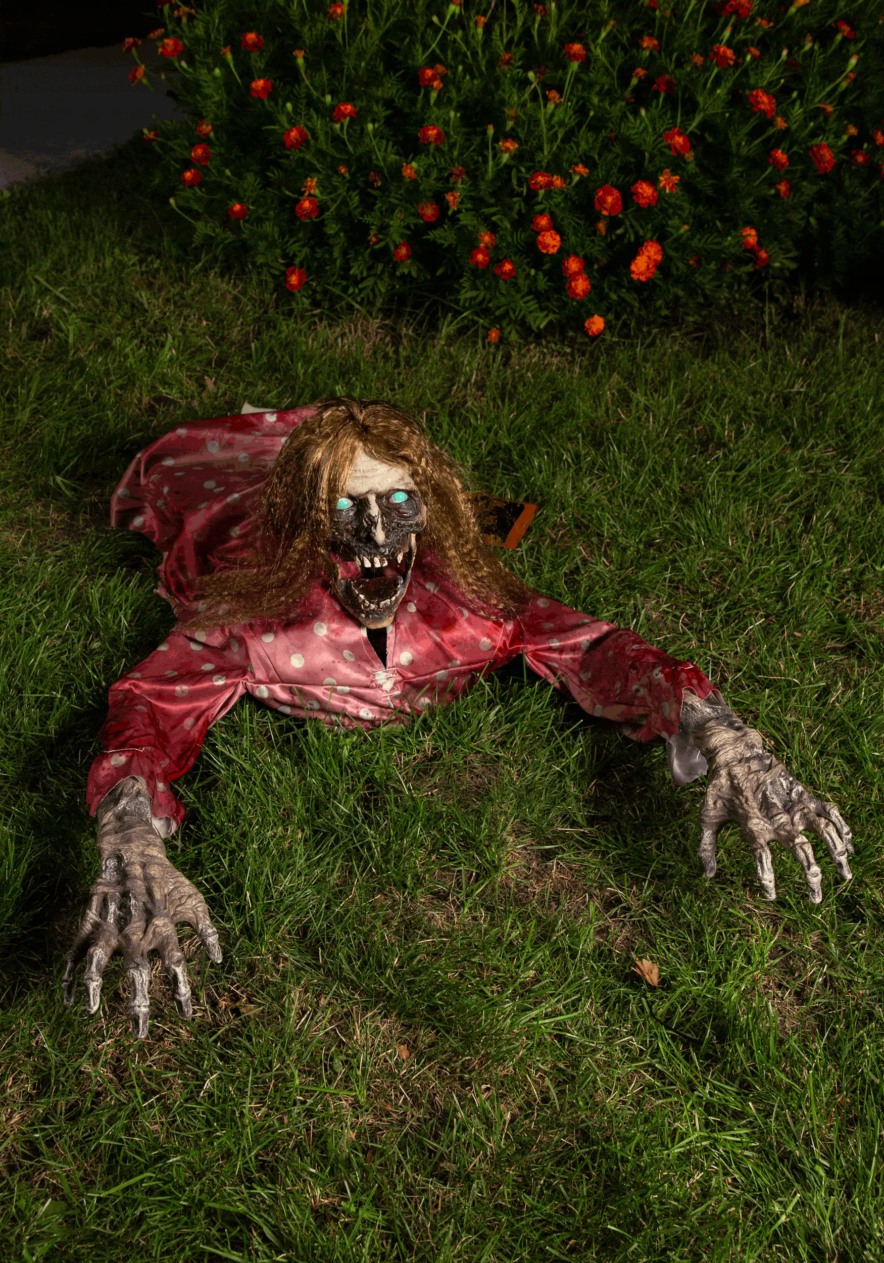 Clawing Zombie Animated Prop 1 Clawing Zombie Animated Prop